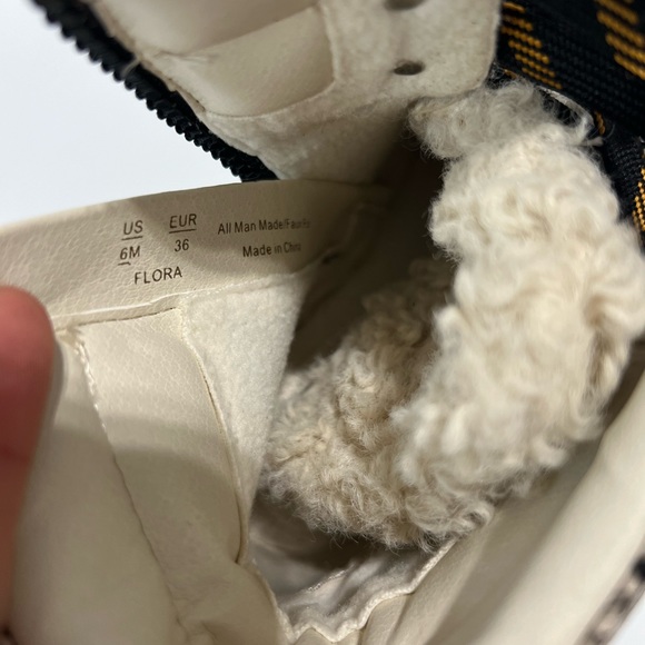 Circus by Sam Edelman Flora Lug Sole Black Furr Lace Up Ankle Boots Sz 6 - Picture 12 of 15